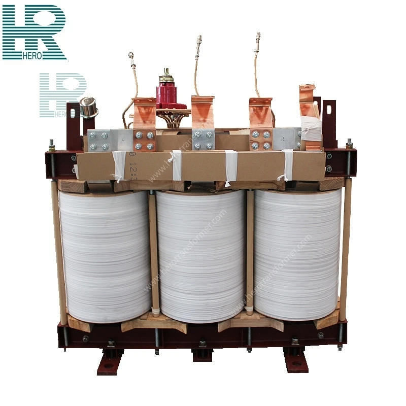 Conjunto de bobina y n&uacute;cleo de transformador sumergido en aceite